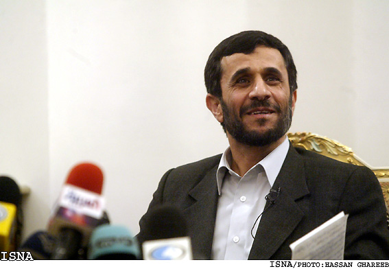 رييس‌جمهور پس از ورود به تهران:
* ايده جديد ما در چارچوب مقررات آژانس است
* سازمان ملل نبايد بگويد كشوري از حق خود بگذرد