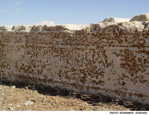 يك باستان‌شناس:
وجود تاسيسات آب‌رساني به مرودشت واقع در پارسه (تخت جمشيد) در شان اين مكان تاريخي نيست 
/وضعيت ناگوار پارسه (تخت جمشيد) پايان مي يابد؟/‌36