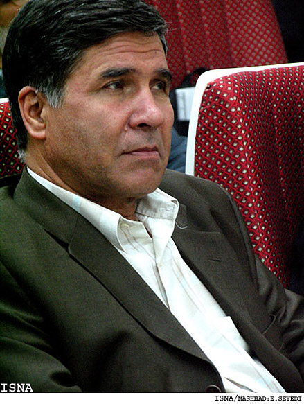 محمدجعفر ياحقي: 
استفاده از الفباي لاتين اختلالي ايجاد نمي‌كند