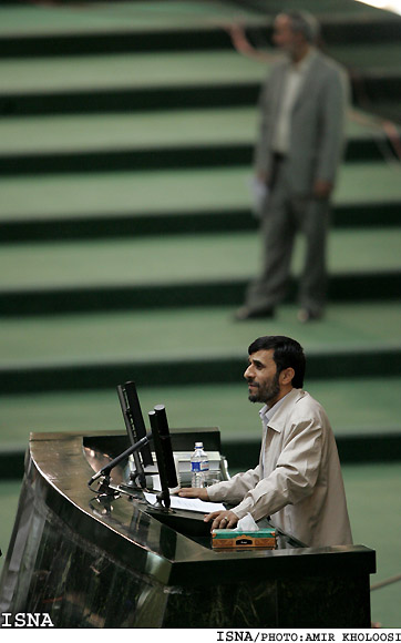 رييس‌جمهور درجلسه دفاع ازوزراي پيشنهادي درمجلس:/‌3/
انتخاب اين افرادبه معناي نفي ديگران نيست
محصولي با فشار ماپذيرفت كه بيايد...تمايل مجلس نسبت به وي ضعيف بود