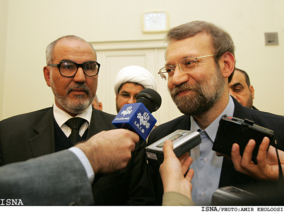 لاريجاني/2/:
*ايران در مذاكرات هسته‌يي آينده براي اروپا طرح دارد
*جزوه‌ي اعطاي سهام هسته‌يي به بخش خصوصي به زودي منتشر مي‌شود