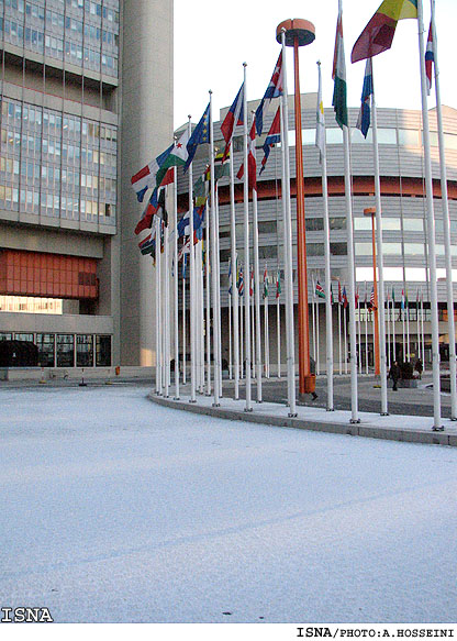 /تحولات هسته‌يي/ 
*توصيه‌ي البرادعي به ايران
*نطنز محور مهم در مذاكرات آتي ايران و اروپا 
*پيشنهاد چك براي مشاركت در برنامه‌ي هسته‌يي ايران