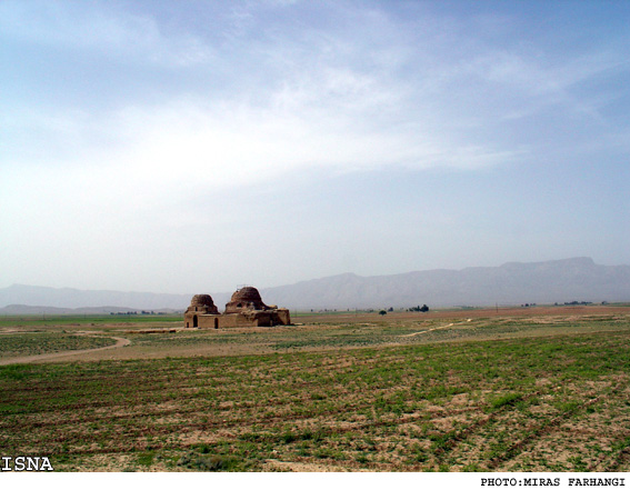 هزار سال زندگي در چهار باغ ساساني سروستان