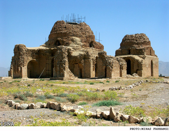 مرمت‌گران بار ديگر به سراغ گنبدهاي كاخ سروستان مي‌روند