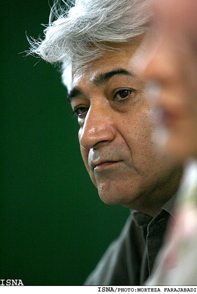 محمد نيك‌بين:
اميدواريم "سوپراستار" تا يك ماه آينده كليد بخورد