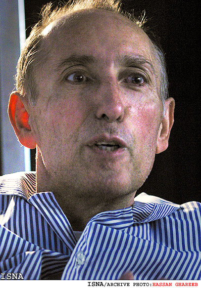 /به‌بهانه‌ي درگذشت هادي ميرميران/
رييس هيات مديره‌ انجمن مفاخر معماري:
علاوه بر اهداي نخستين نشان معماري ايران، تنديسي از اين هنرمند فرهيخته تهيه مي‌كنيم