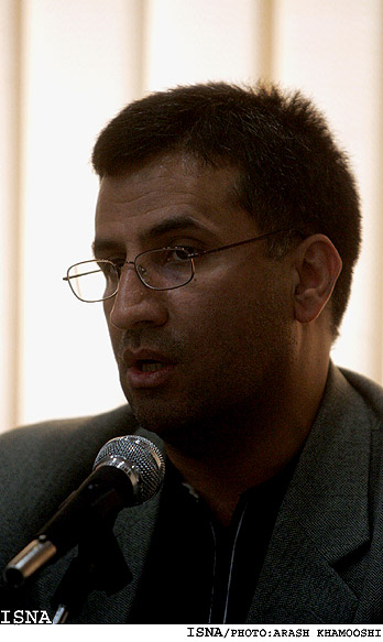 /ديدار نمايندگان مجلس از واحدهاي قطعه‌سازي/
كاتوزيان: 
فكر نمي‌كنم دولت با پيشنهاد جديد رنو مبني بر صادرات 20 درصدي قطعه و خودرو مخالفت كند