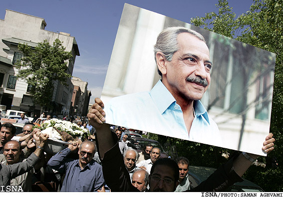 «بوي كافور عطر ياس»
همزمان با اولين سال‌روز درگذشت حسين‌ كسبيان