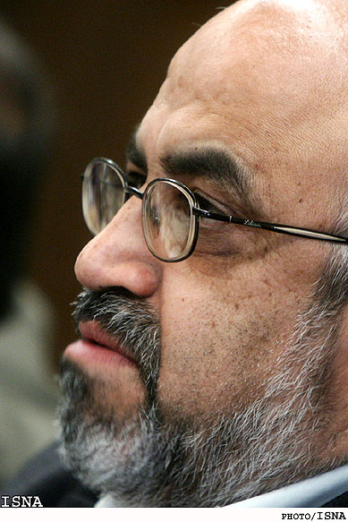 معاون وزير صنايع:
نيازي به معرفي مافياي واردات گوشي تلفن همراه نيست
ظرفيت توليد6ميليون گوشي تاپايان سال بايد ايجاد شود
زيمنس نقشي درتوليدگوشي درايران ندارد