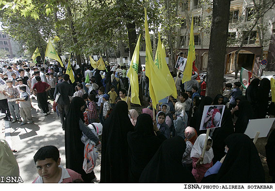 /گزارش كامل تجمع كودكان ونوجوانان استان تهران عليه جنايات رژيم صهيونيستي/
*كشورهاي آزاده‌ ازقتل وكشتار كودكان ونوجوانان وغيرنظاميان لبنان وفلسطين جلوگيري كنند