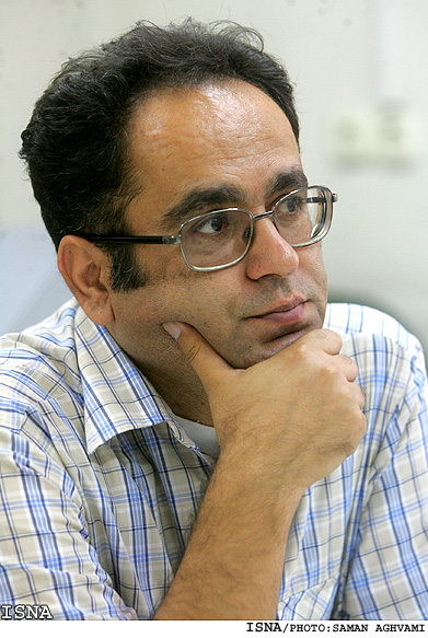 كاميار عابدي:
سوءتفاهم عجيبي در ميان شاعران به‌وجود آمده است