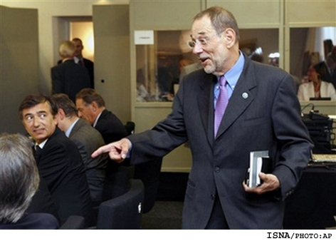 /سولانا با اختيارات كامل از سوي غرب با لاريجاني ديدار مي‌كند/
سولانا: اتحاديه‌ي اروپا به مذاکرات‌اش با ايران ادامه مي‌دهد