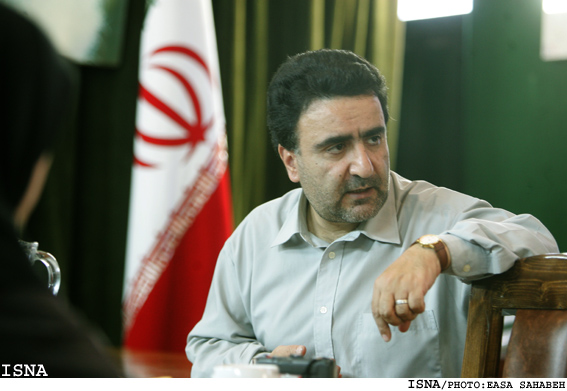 تاج‌زاده:
*قاليباف خط قرمز دو ليست اصولگرايان است
*امكان معرفي شهردار پيش از انتخابات براي‌مان مهيا نيست
*ارائه‌ي ليست واحد از سوي اصلاح‌طلبان خبر خوشي است