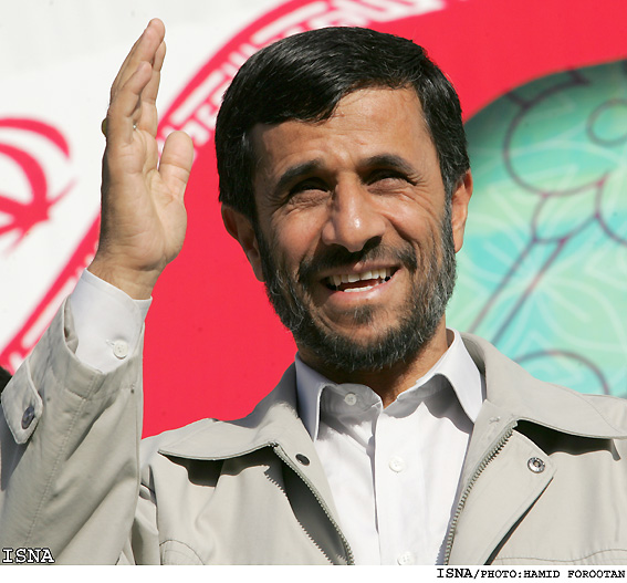 با شروع سال تحصيلي جديد؛
رييس‌جمهور پرسش مهر را مطرح كرد
پرسش مهر اين است: نقش مهرورزي در پيشرفت و تعالي جامعه چيست؟