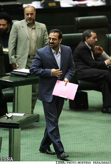 /ديدگاه‌هاي اقتصادي وزير جديد تعاون/
مروري بر اظهارنظرهاي عباسي در زمينه بودجه، الحاق سازمان مديريت، بنزين و ...