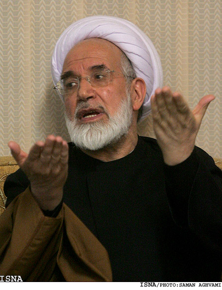 مهدي كروبي/‌3/:‌
*ما جز نامه نوشتن، اعتراض كردن و تذكر دادن كاري نمي‌توانيم بكنيم
*آن‌ها كه گفته‌اند راي مصلحتي است، دخل و تصرف در آن را حرام نمي‌دانند