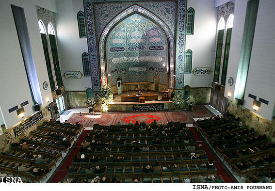 در مراسم بزرگداشت سيدجعفر شهيدي عنوان شد:
شهيدي در راه خرافه‌زدايي از عاشورا و اعتلاي فارسي قلم زد