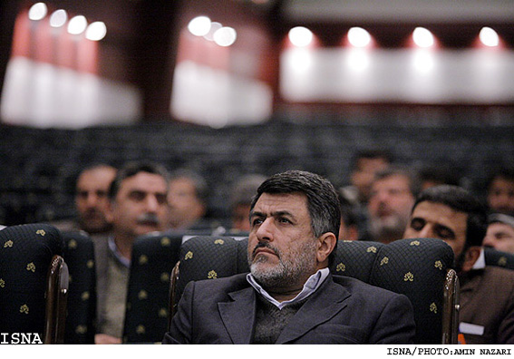 استاندار خوزستان: 
800هزار نفر در قالب کاروان‌هاي راهيان نور وارد استان مي‌شوند
طرح جامع استقبال و برنامه‌هاي ويژه کاروان‌هاي راهيان نور تهيه مي‌شود