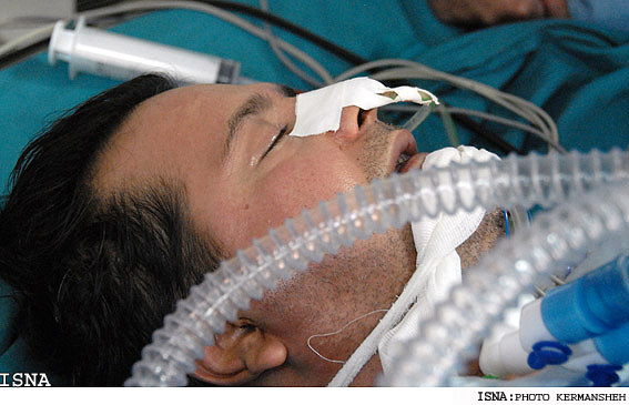 مشاور هنري رييس‌جمهور از احمد عزيزي عيادت کرد