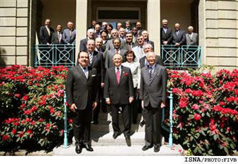 گردهمايي 38 عضو هيأت‌رئيسه فدراسيون جهاني واليبال در لوزانو
تصميمات كليدي كه در Chateau les touvelles گرفته مي‌شود