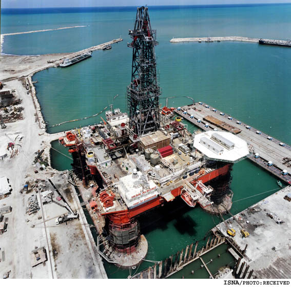 مديرعامل نفت خزر خبرداد: 
آغاز حفاري خزر از 22بهمن 
آماده‌سازي شرايط براي تست سكوي حفاري البرز
ارائه تمهيدات جديد در صورت آماده نشدن يدك كش‌هاي دوم و سوم