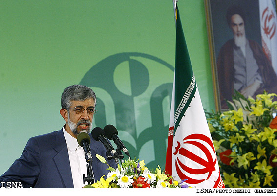 حدادعادل در اختتاميه نمايشگاه كتاب:
متاسفانه به يك كشور عقب‌مانده در علم تبديل شده‌ايم
بايد زمينه‌ي آزادي فكر و نقد علمي بيش از پيش وجود داشته باشد