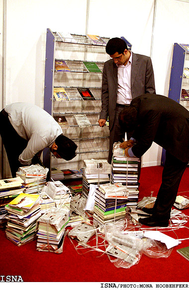 پس از آغاز به‌كار،
نمايشگاه كتاب همچنان در تكاپوي آماده شدن!