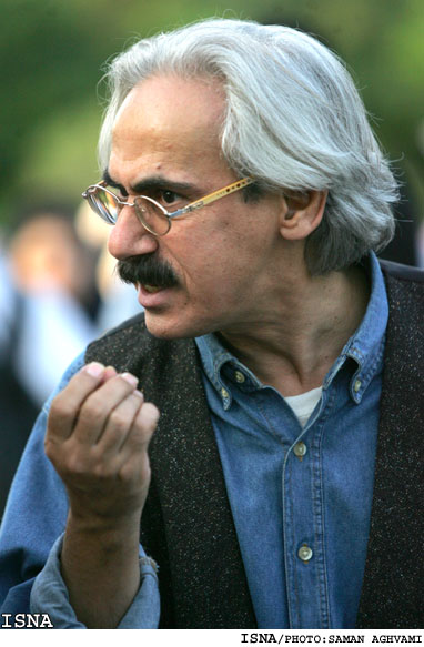 محمد بهارلو:
رواج واژه‌هاي بيگانه براي زبان فارسي خطري ندارد