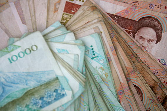 /ديدگاه كارشناسان درباره چگونگي ارزش‌گذاري پول ملي/
* آيا زمان كاهش صفرهايي از پول‌هاي فرا رسيده است؟
* تاكيد بر موشكافي و نگاه تخصصي بيشتر