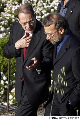 وعيدي در گفت‌وگو با ايسنا خبر داد:
مذاكرات لاريجاني و سولانا سه‌شنبه هفته آينده انجام مي‌شود