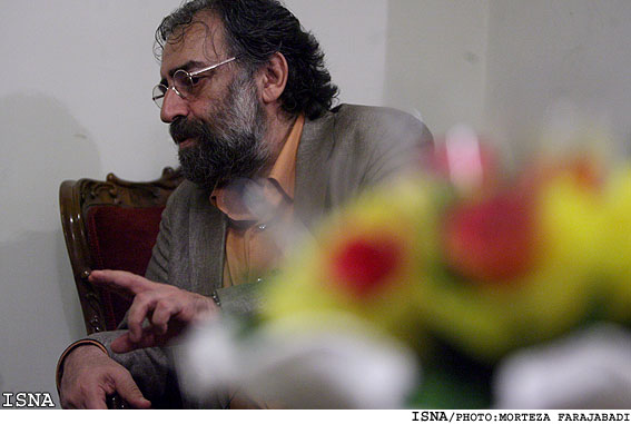 مخاطبان «رييس» با تخمه به ‌سينما برويد!
مسعود كيميايي: «رييس» در ادامه‌ي «حكم» است
بيننده‌ي زخم‌هاي حاشيه‌نشيني تغيير كرده و اين روزها ...