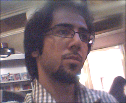 /ضرورت توجه به شعر جوان/
عليرضا بديع: 
نسل جوان و نسل گذشته از هم فاصله گرفته‌اند