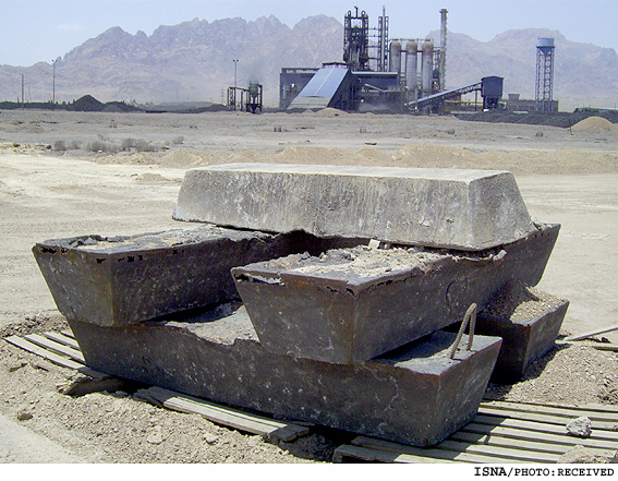 مديرعامل فولاد خوزستان:
*پيشنهاد سنگ‌آهني‌ها براي كاهش 10 درصدي قيمت مناسب نيست
*قيمت سنگ‌آهن بيشتر از اين بايد كاهش يابد