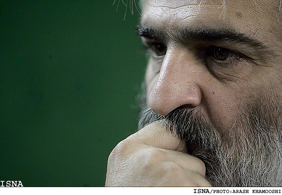 وحيد نيكخواه‌آزاد در ايسنا:
ساخت فيلم‌هاي خانوادگي از راههاي احياي سينماي كودك است
تبليغات 140 متري براي "نصف‌ مال من نصف مال تو"