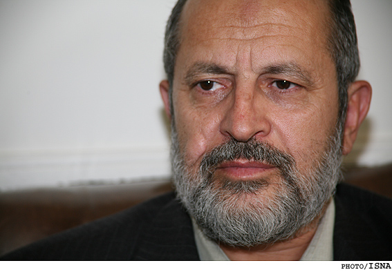 با برگزاري مراسم توديع و معارفه معاون سياسي وزير كشور؛
عليرضا افشار جايگزين مجتبي ثمره هاشمي مي‌شود