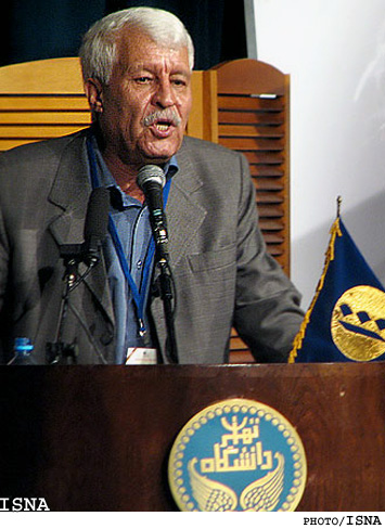 توفيق سبحاني:
برخي معادل‌هاي فرهنگستان سخت و نارسا هستند