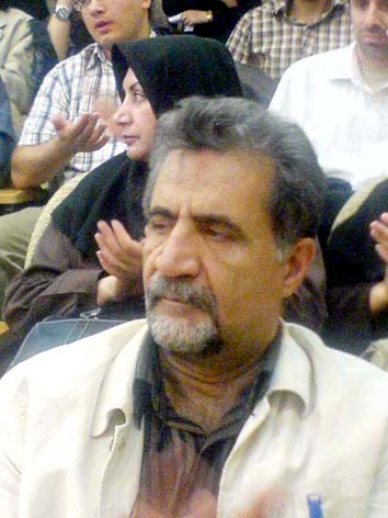 مصطفي رحماندوست:
كساني كه درباره‌ي امام (ره) نوشته‌اند، دست‌شان لرزيده است