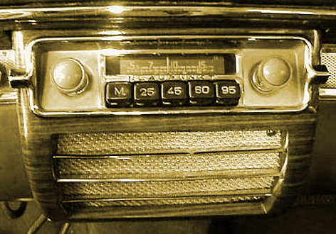 /آرزو براي دهه‌ي 90 راديو/
سردبير راديو ايران: 
اميدوارم دست به دست هم دهيم و گام‌هاي مثبتي براي راديو برداريم