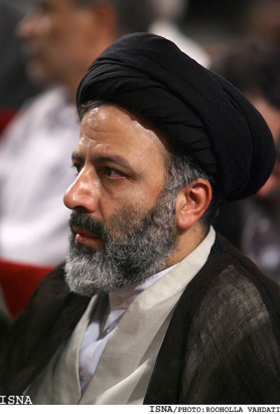 عضو هيات نظارت بر رسيدگي به حوادث و اغتشاشات اخير خبر داد:
نامه كروبي در جلسه امروز هيات سه نفره مطرح مي‌شود