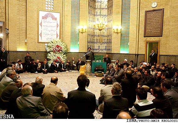 مراسم ترحيم طاهره صفارزاده برگزار شد 
سيدمحمود دعايي: 
بيش از زندگي محقر، بينش بلند صفارزاده متأثرم كرد