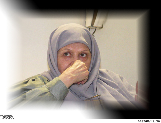 هادي منوري:
صفارزاده به‌طور شايسته در جامعه‌ي شعري مطرح نشد