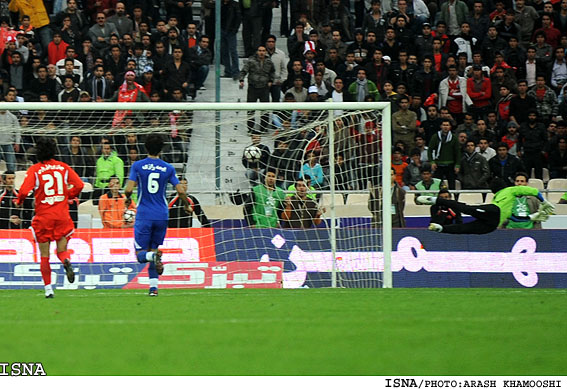 پرويز سيار:
گل پرسپوليس صحيح بود