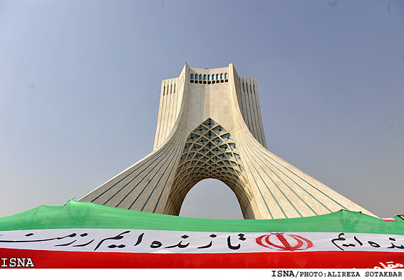 /‌22 بـهـمـن؛ تـجـلـي وحـدت مـلـي/‌ 
مجموعه گفت‌وگوهاي ايسنا با مسوولان‌وچهره‌هاي سياسي درحاشيه راهپيمايي‌22بهمن