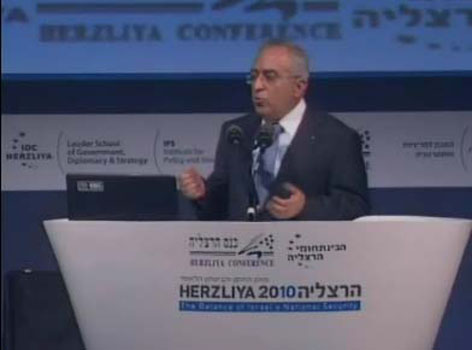 فياض:
قدس شرقي پايتخت فلسطين است
امنيت اسراييل بدون تضمين امنيت مردم فلسطين امكانپذير نيست
- انتقاد شديد گروههاي فلسطيني از حضور فياض در كنفرانس هرتزليا فياض:
قدس شرقي پايتخت فلسطين است
امنيت اسراييل بدون تضمين امنيت مردم فلسطين امكانپذير نيست
- انتقاد شديد گروههاي فلسطيني از حضور فياض در كنفرانس هرتزليا