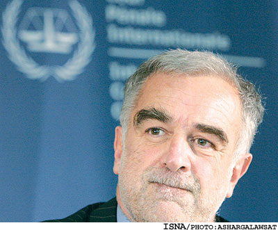 احتمال صدور حكم دستگيري قذافي از سوي دادگاه لاهه 
- سيا: رهبر ليبي هنوز زنده است
- دولت ليبي: قذافي حساب شخصي در سوئيس ندارد