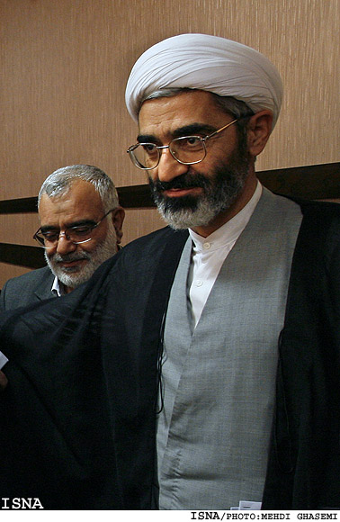 عضو هيات نظارت بر رسيدگي به حوادث و اغتشاشات اخير:
*بررسي‌هاي هيات بيشتر از يك هفته طول نخواهد كشيد
*كروبي اسامي را به ما داده كه در حال بررسي آن هستيم