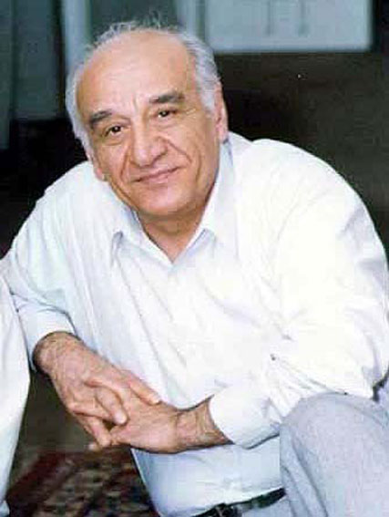 هوشنگ كامكار: 
«فرامرز پايور» بنيان‌گذار سنتور‌نوازي مدرن بود