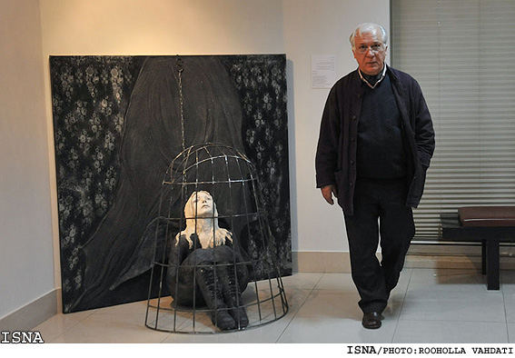 گزارش مشروح ايسنا از نشست خانوادگي سينايي‌ها
خسرو سينايي: سعي كرديم در كارهايمان با هم تعارف نداشته باشيم