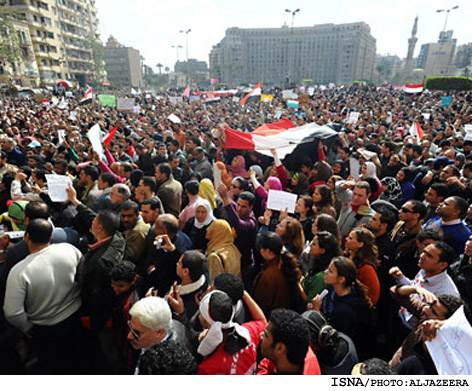 /مصر؛ 8 روز قيام/
-تعداد تظاهركنندگان در ميدان التحرير از يك ميليون نفر گذشت
-گزارش‌هاي غيررسمي از كشته‌شدن300 تن تا به امروز