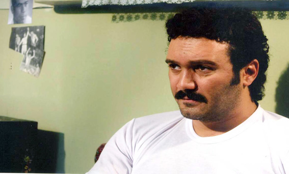 كامبيز ديرباز پس از سانحه: پنجشنبه برمي‌گردم
*پخش «نابرده رنج» از تير ماه*